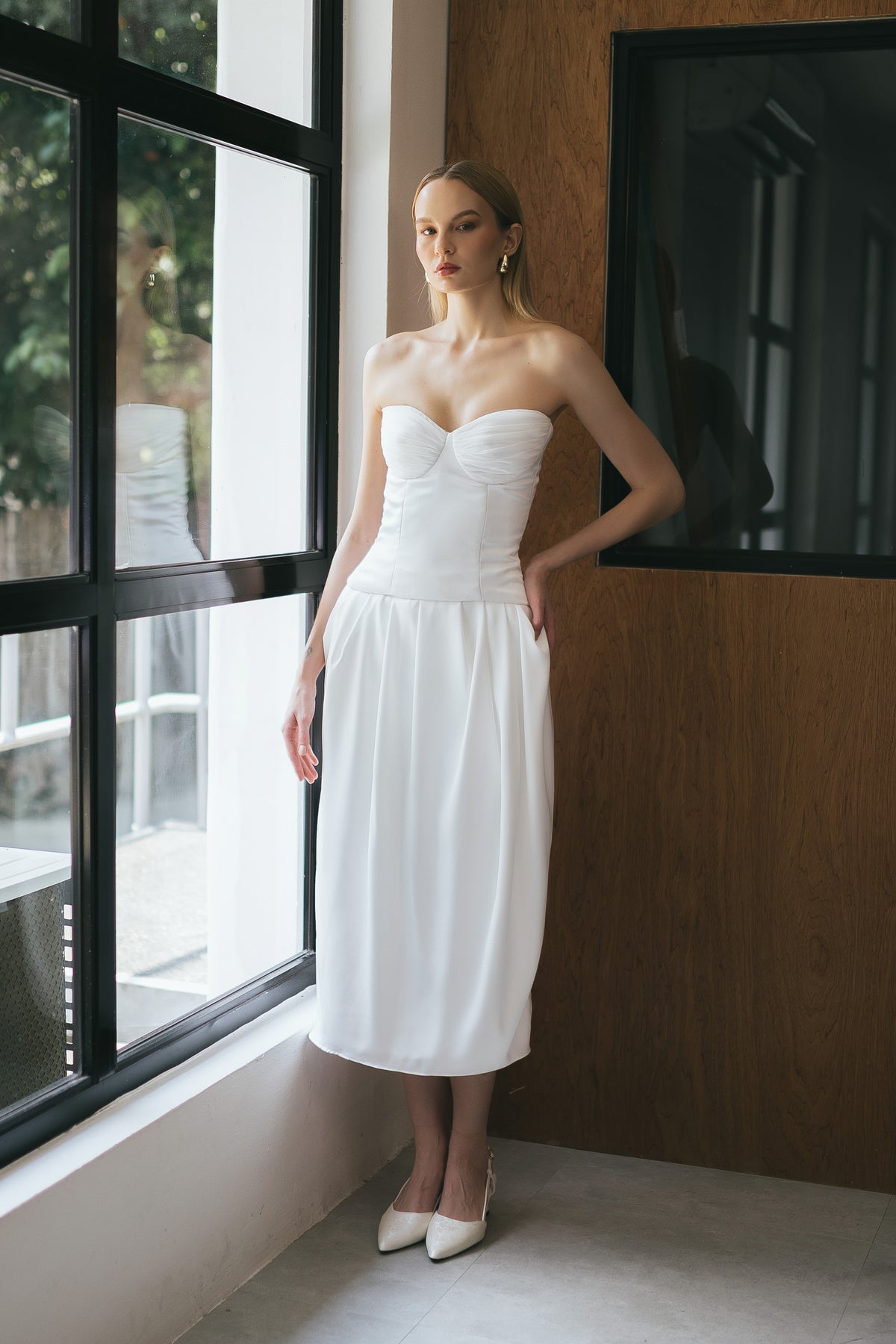 Dove White Satin Corset & Delicate Muse White Lace Trim Skirt Set